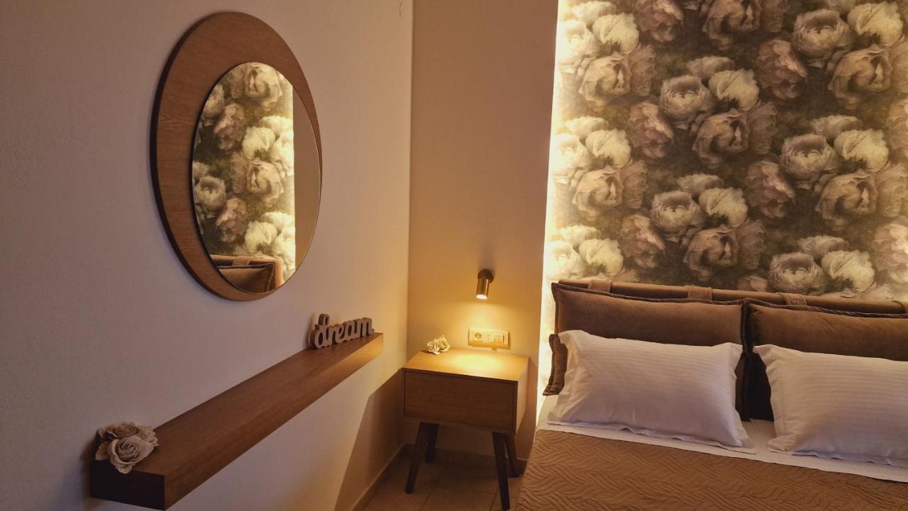 Primrose Apartments Tolón Dış mekan fotoğraf