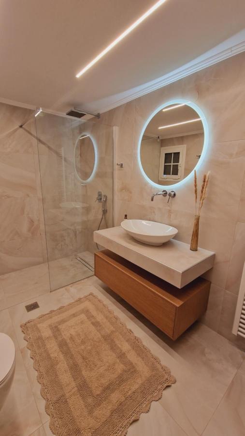 Primrose Apartments Tolón Dış mekan fotoğraf
